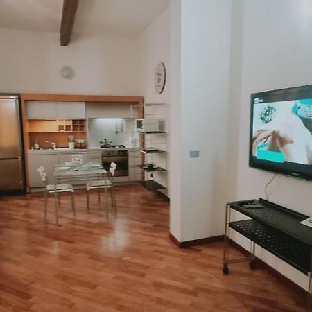 Crociali Lägenhet Bologna Exteriör bild