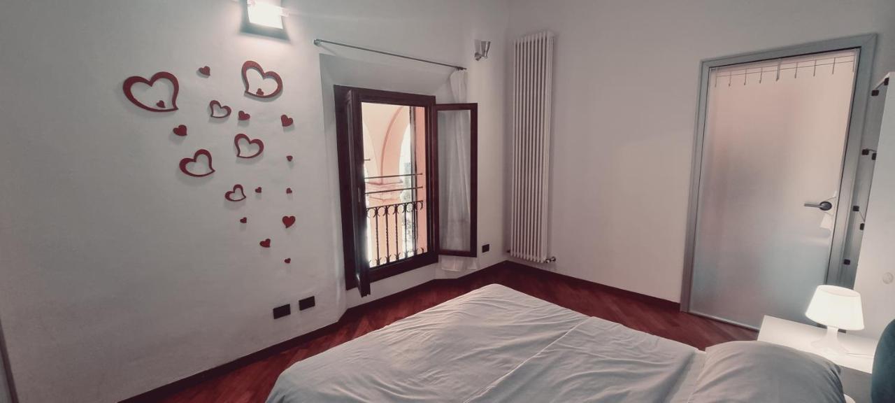 Crociali Lägenhet Bologna Exteriör bild